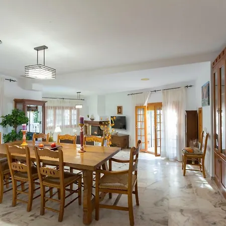 Casa Atalaya En De Con Piscina 아파트